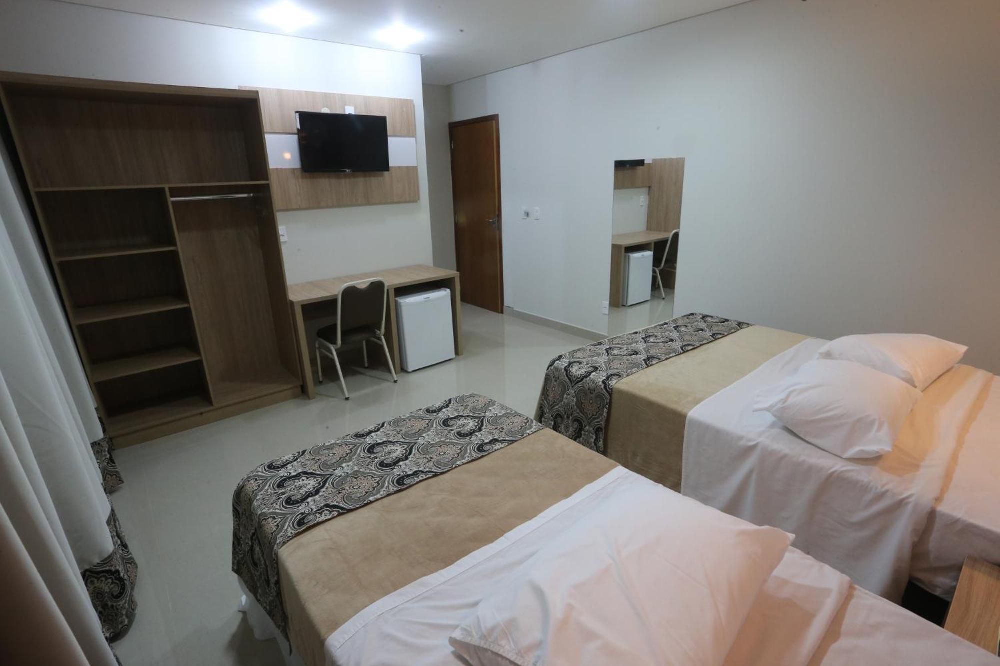 Hotel Plaza Cascavel Habitación foto